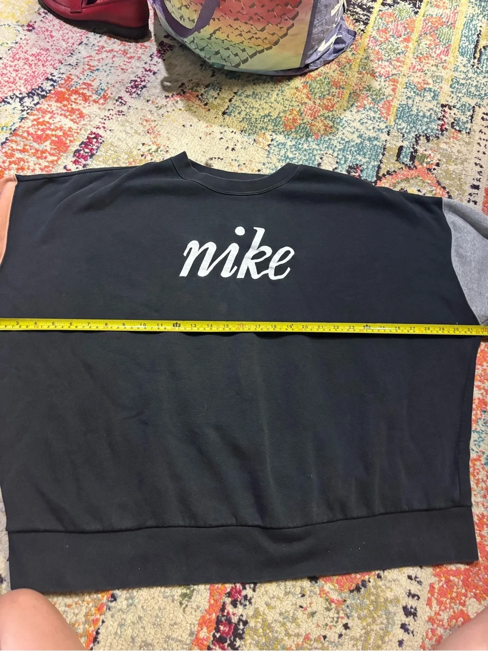 Nike Vintage Black Crewneck Sweatshirt with Colorblock Sleeves